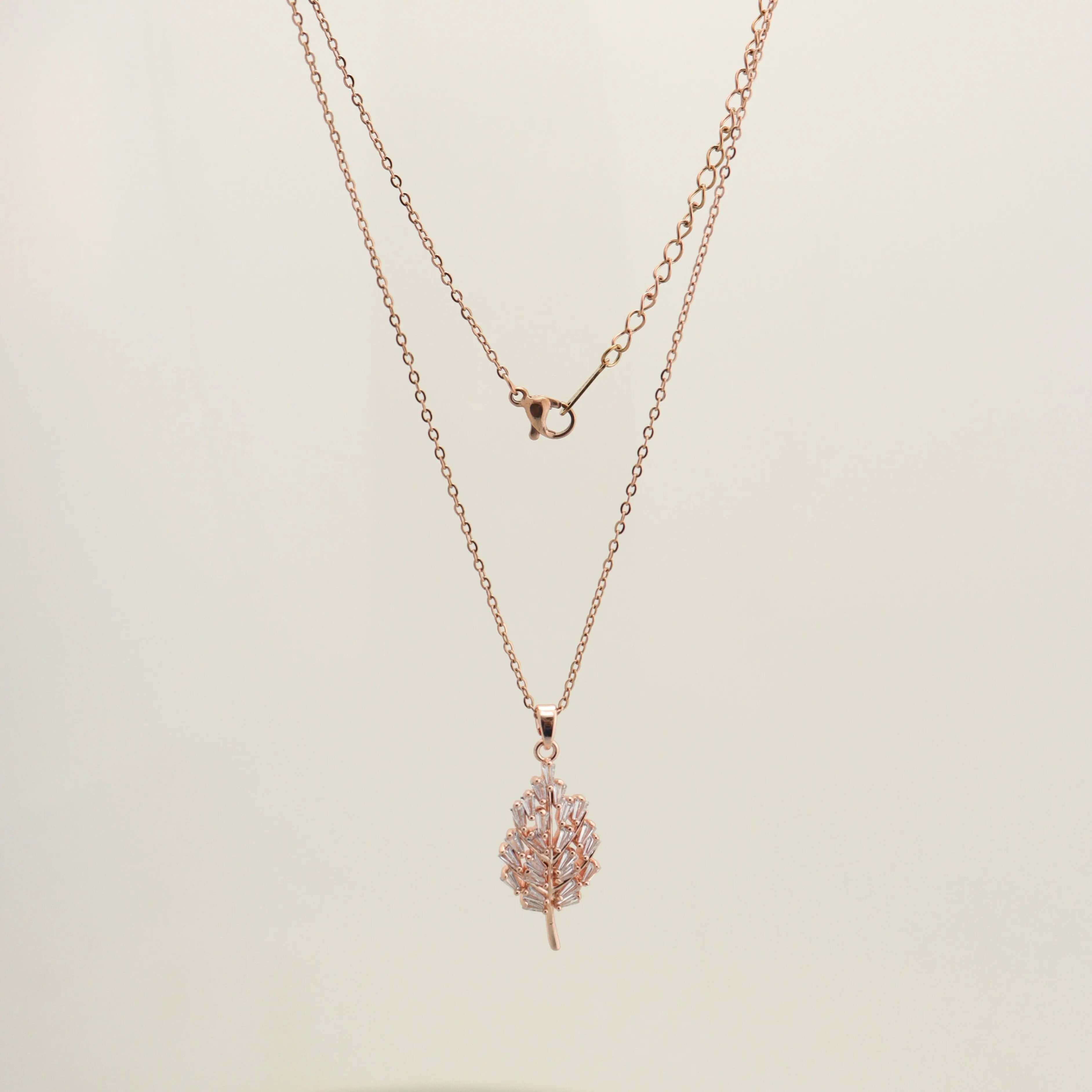 Leafy Bloom Pendant Chain - Own It Pure