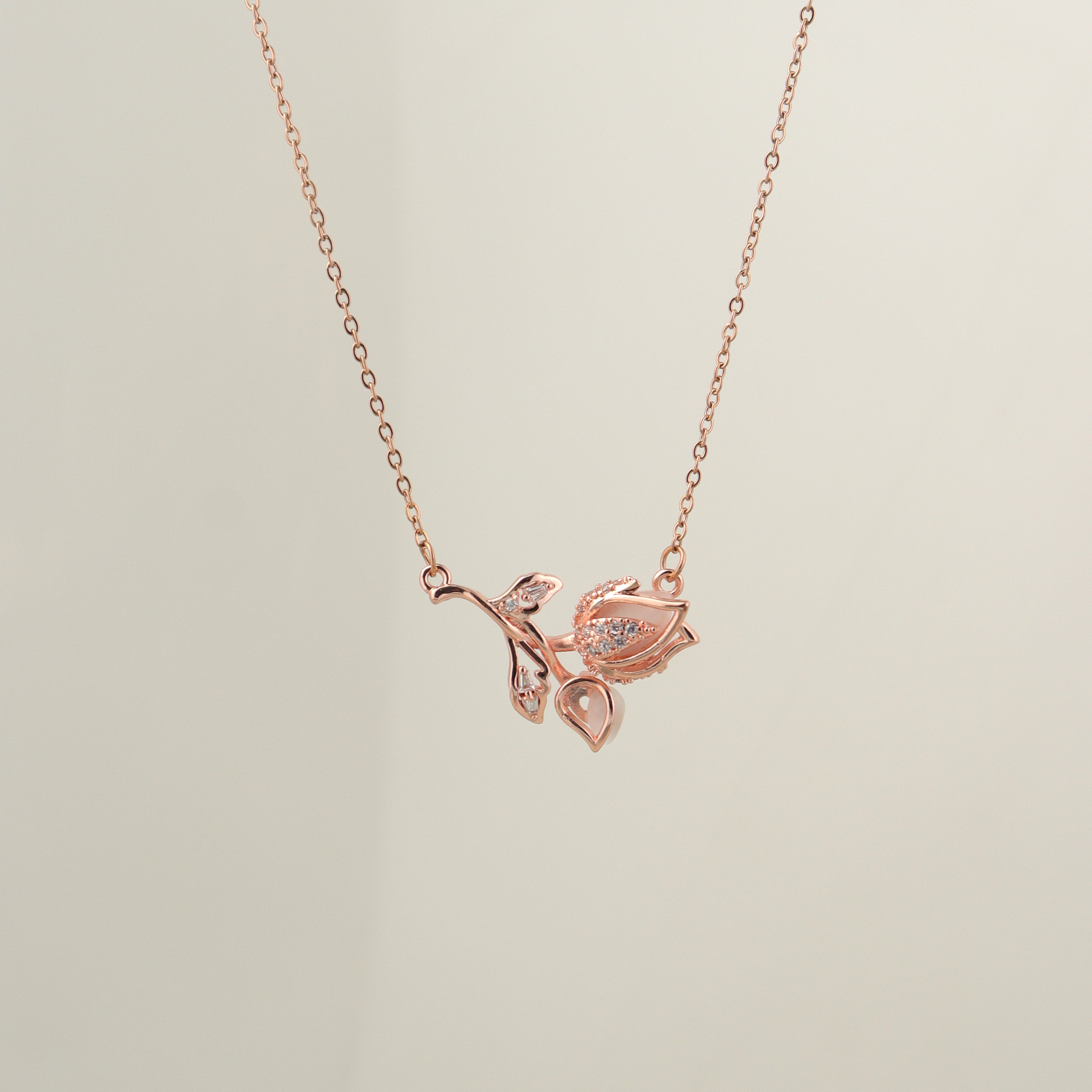 Rose Gold Rose Pendant Chain